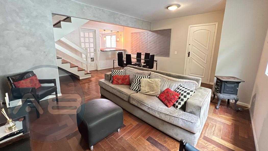 Casa 3 Quartos com suíte e 3 vagas - Santa Felicidade