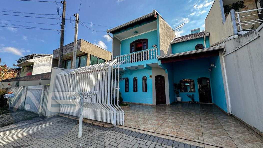 Sobrado de 5 Quartos, sendo uma suíte, Fazendinha - Curitiba/PR