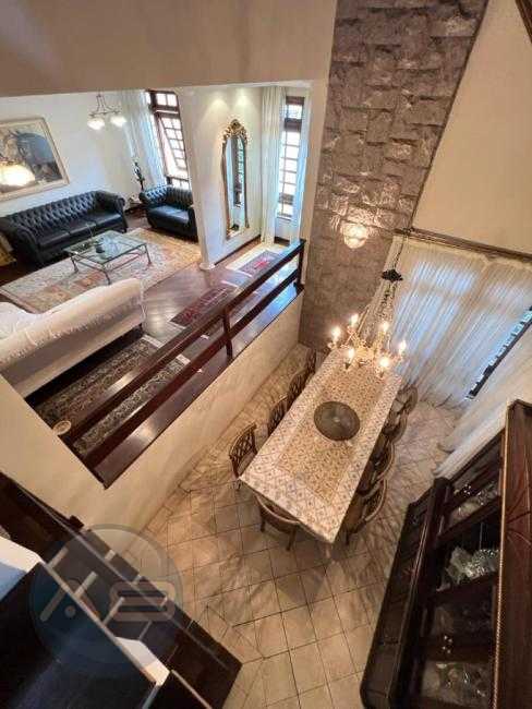 CASA com 3 dormitórios à venda com 312m² por R$ 2.650.000,00 n...