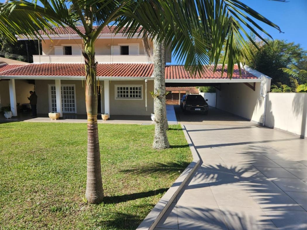 MARAVILHOSA CASA NO BARREIRINHA, TERRENO DE 1.000M E CONSTRUÇÃO 370,00M + 120M DE MUITO CONFORTO