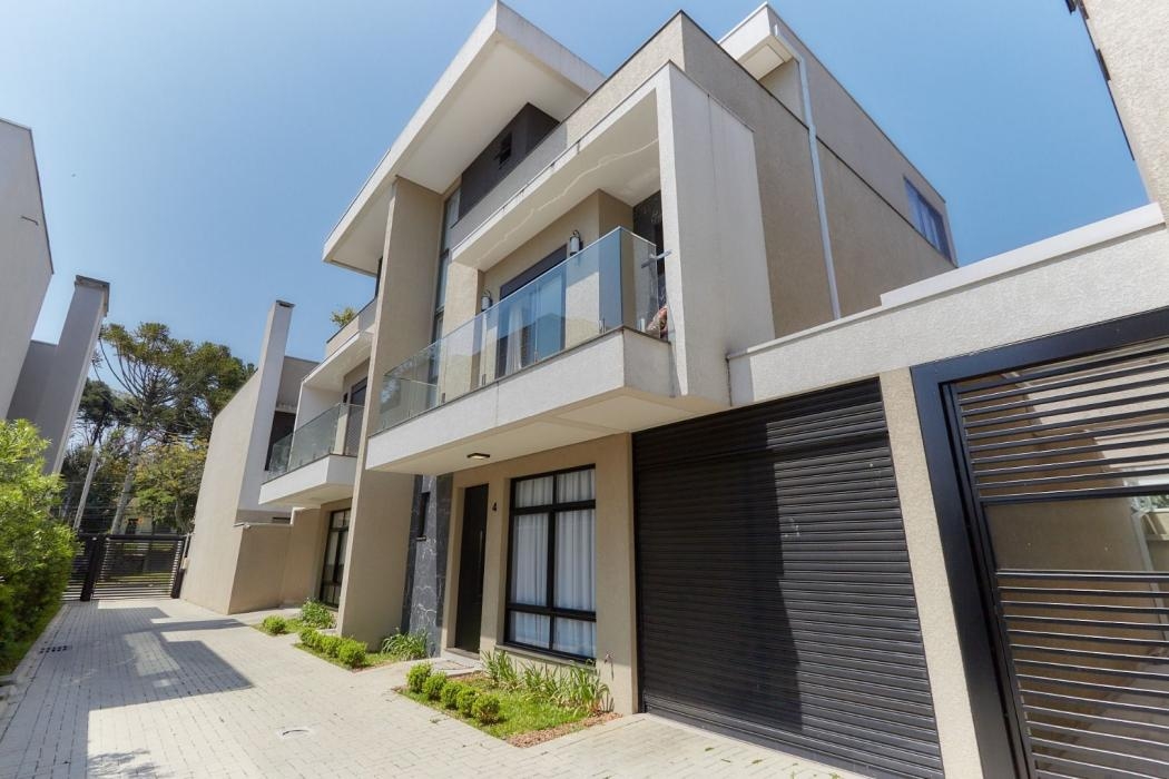 Sobrado com 3 dormitórios à venda, 200 m² por R$ 1.630.000,00 - Água Verde - Curitiba/PR
