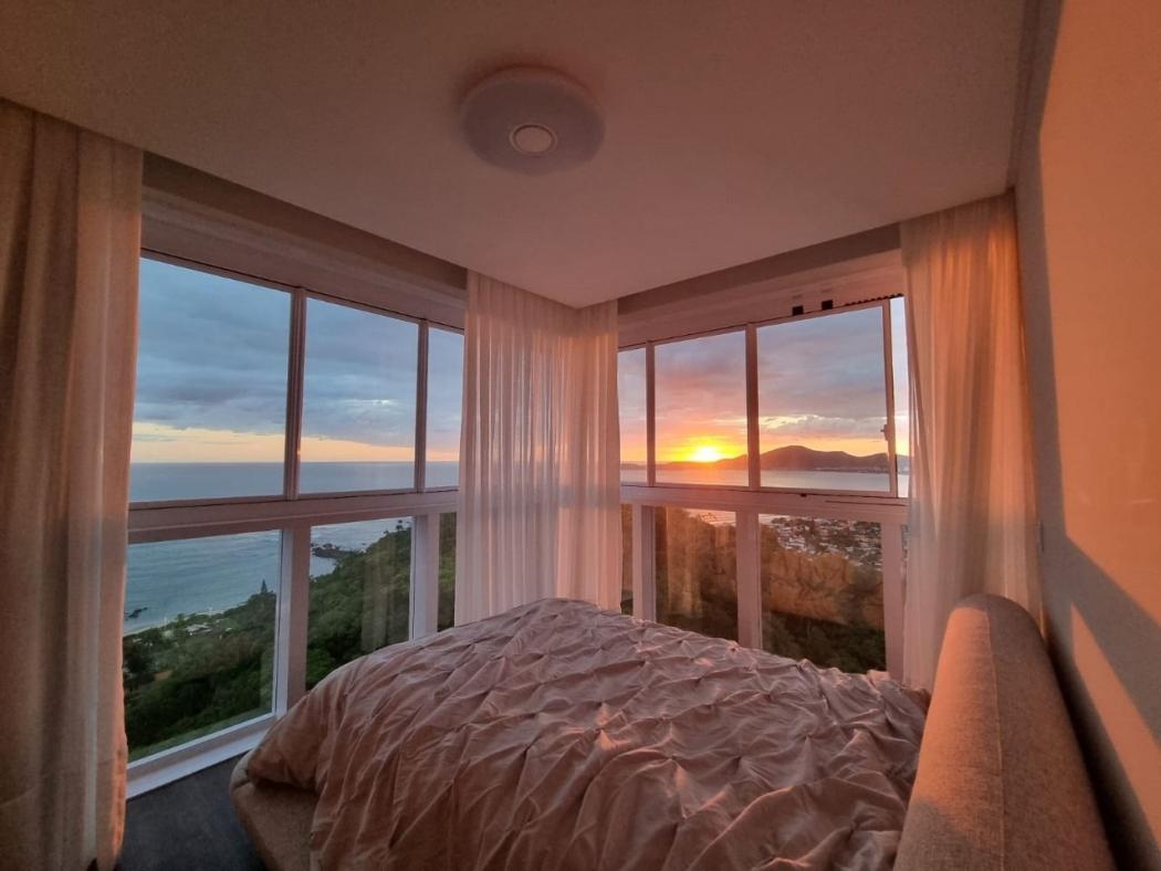 ESPETACULAR COBERTURA NA BACIA DA VOVO VISTA UNICA 30º ANDAR I...