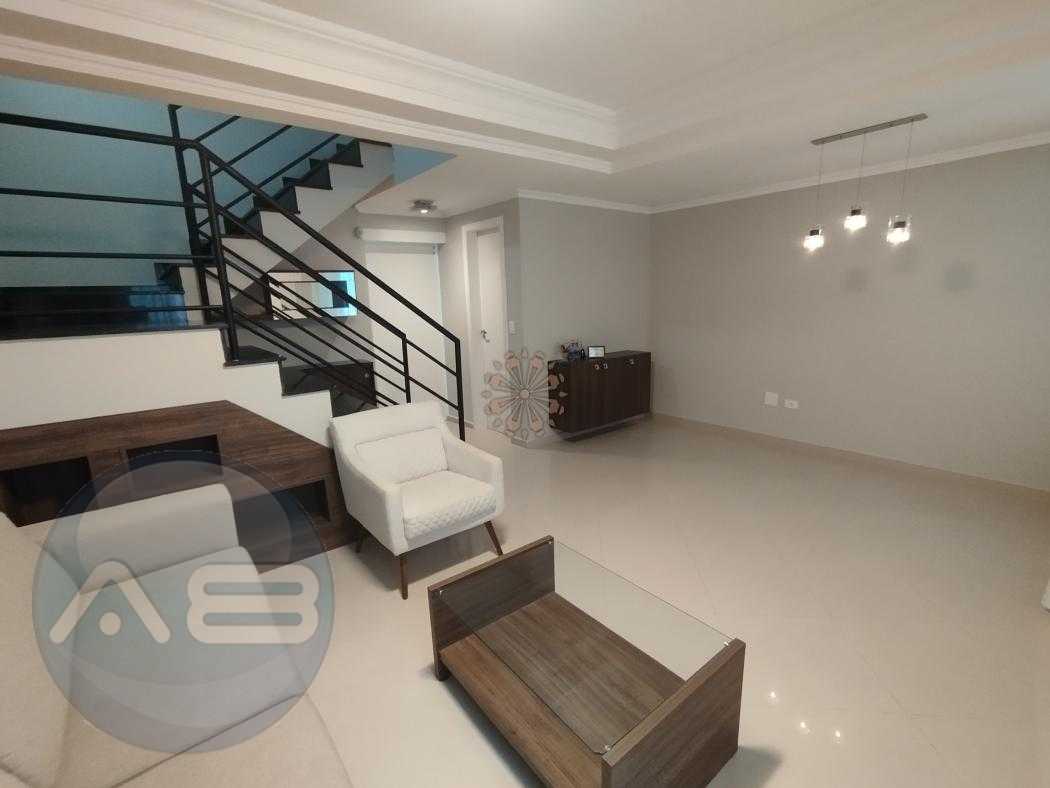 SOBRADO NO BAIRRO SANTA FELICIDADE EM CONDOMINIO COM 3 QUARTOS...