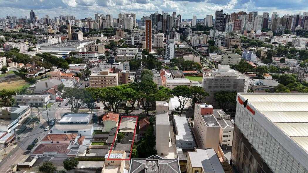 Terreno ZR4 ao lado da Ligga Arena | 550 m² | Água Verde | Per...