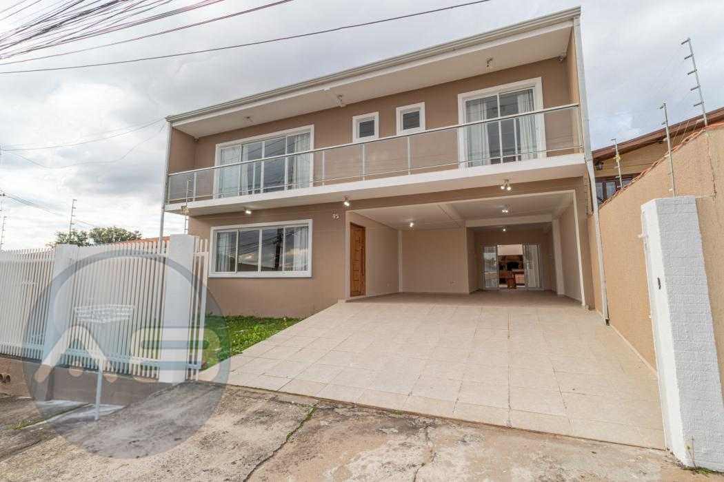 Sobrado de 320 m² com 5 dormitórios sendo 2 suítes com espaço ...