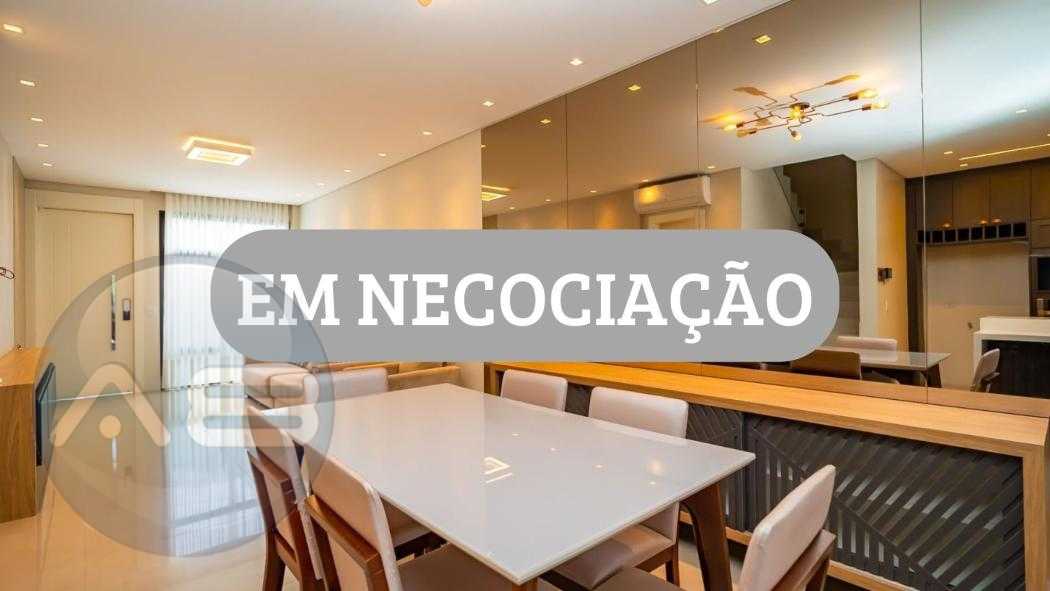 Sobrado com 3 suítes a venda no Juvevê