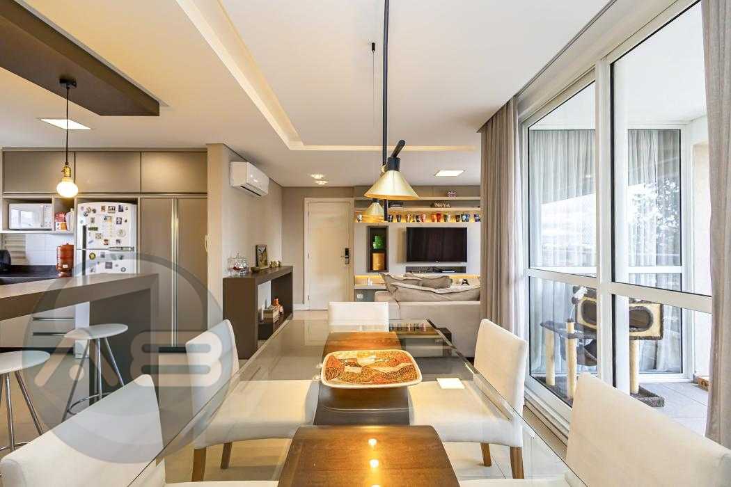 Apartamento mobiliado com 2 suítes à venda no bairro Água verd...