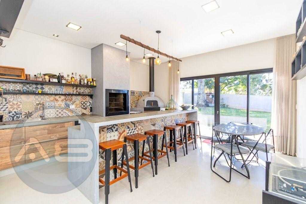 Casa em Condomínio em Piraquara