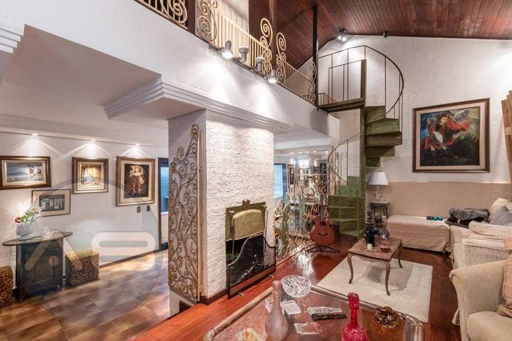 Casa com 4 dormitórios à venda, 236 m² - Boa Vista - Curitiba/PR