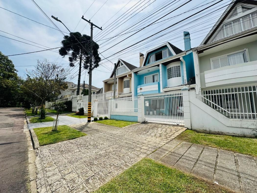 Sobrado com 4 dormitórios à venda, 205 m² por R$ 1.490.000,00 - Hugo Lange - Curitiba/PR