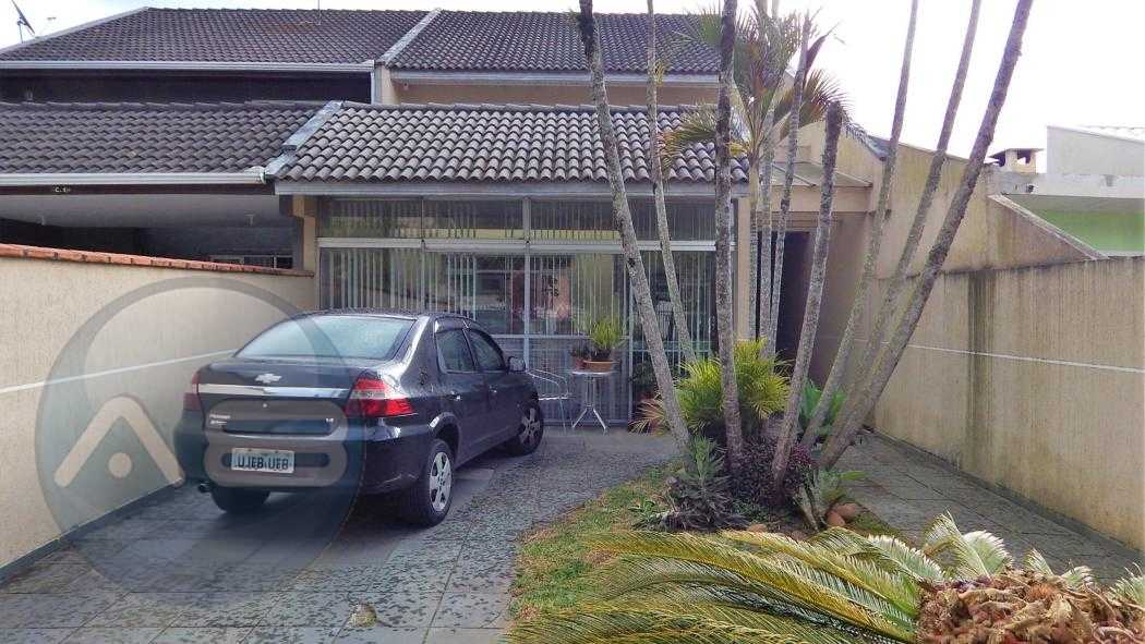 Sobrado 3 Quartos com suíte e 3 vagas - Santa Felicidade