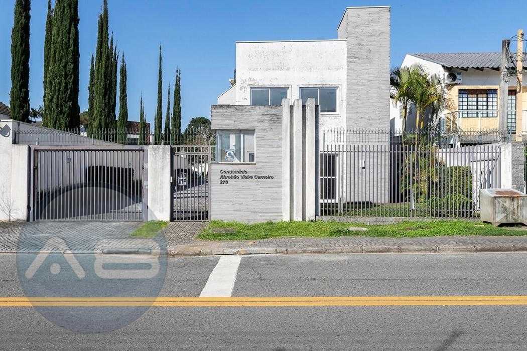 TRIPLEX SEMIMOBILIADO NO AHÚ  3 QUARTOS, SUÍTE E ÁTICO