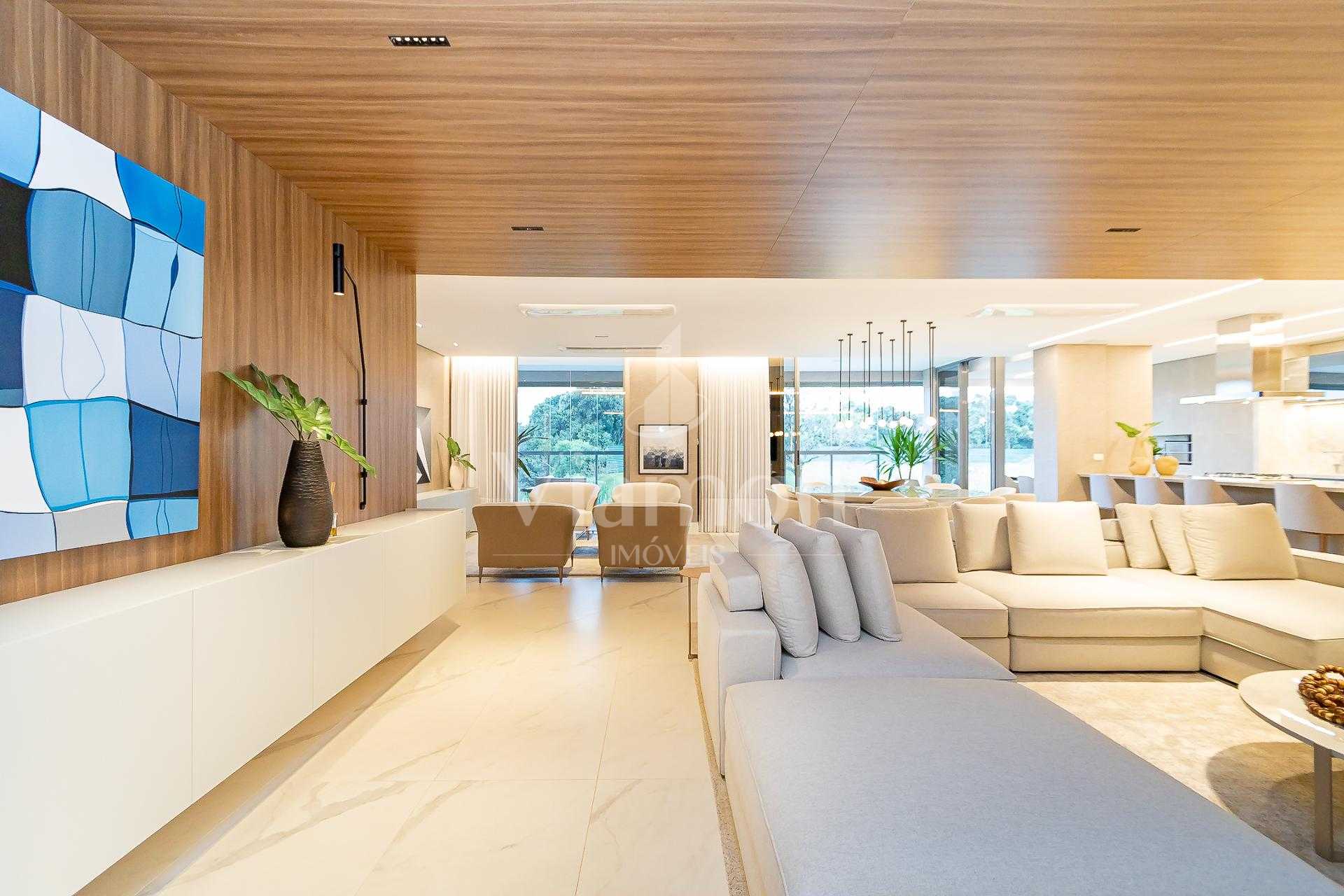 Apartamento três quartos