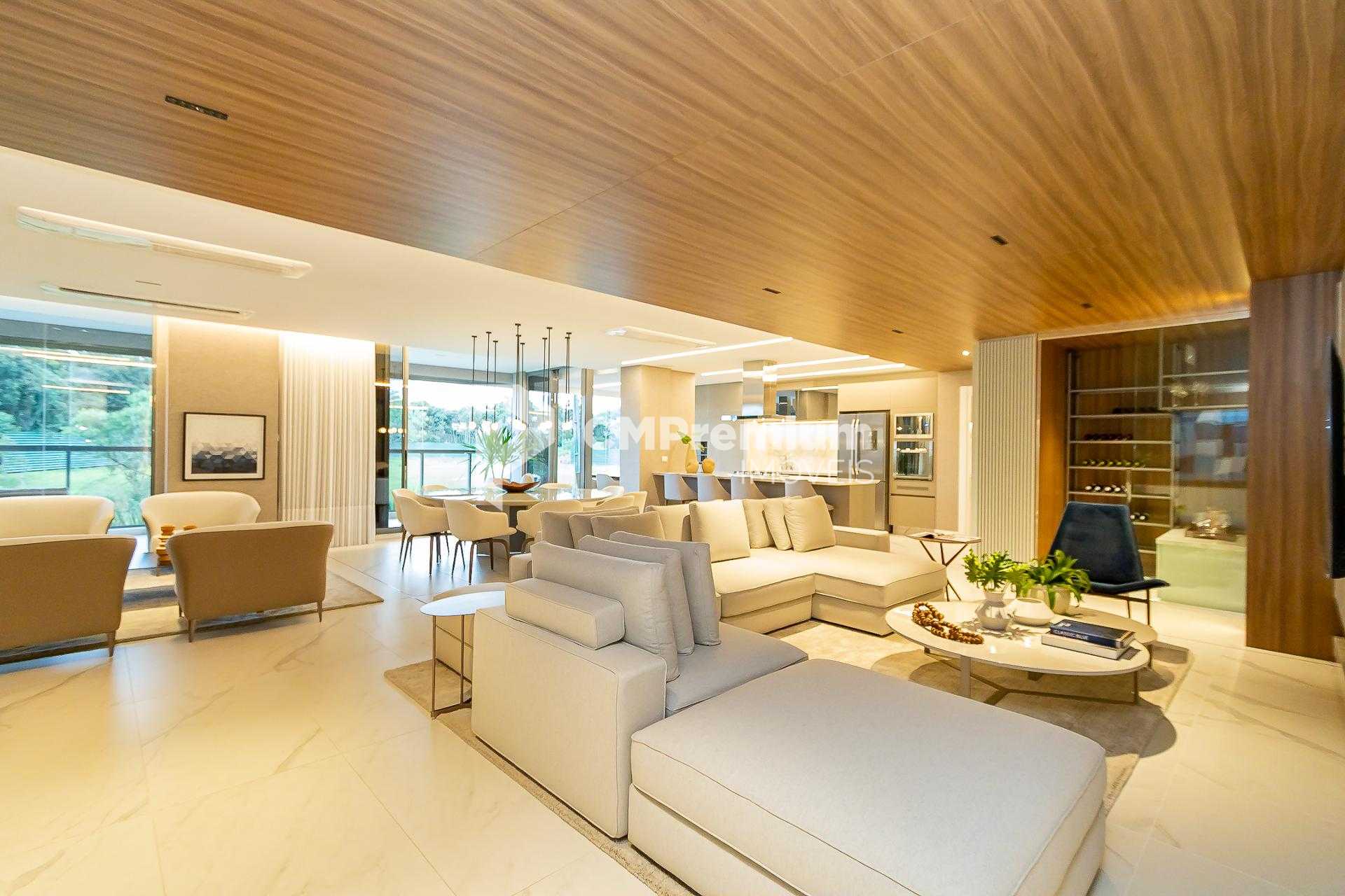 Apartamento três quartos