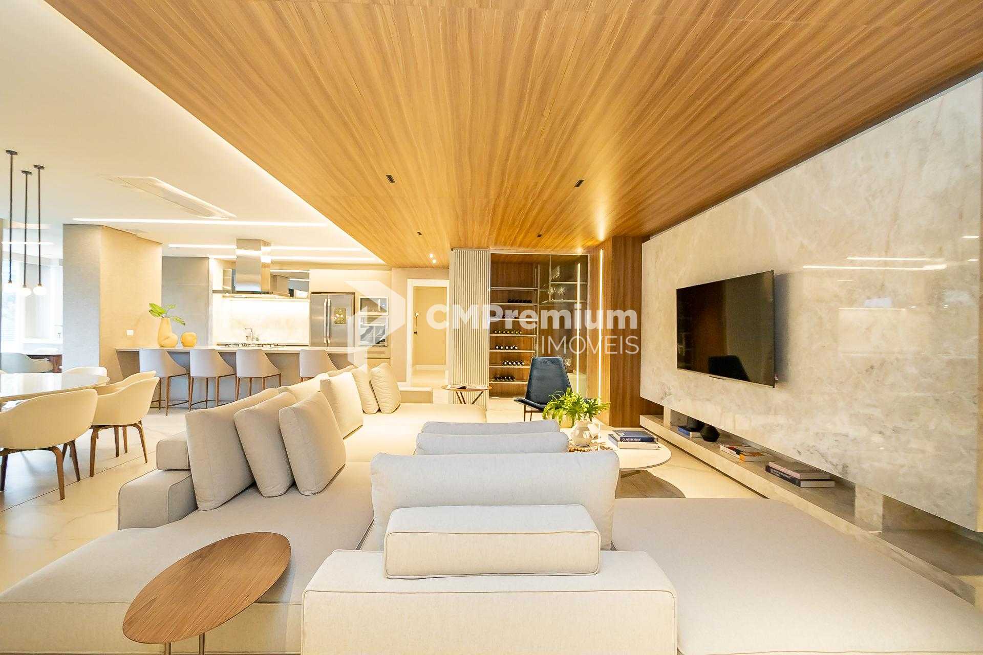 Apartamento três quartos