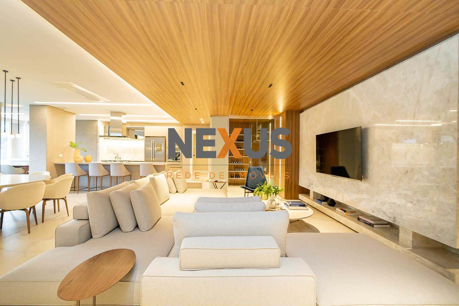 Apartamento três quartos