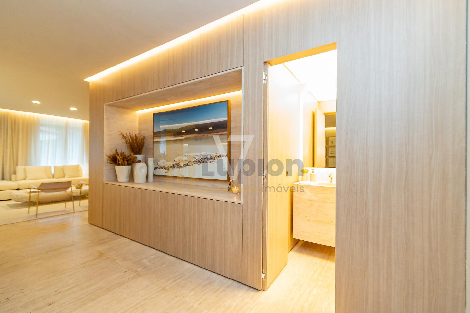Apartamento com 3 quartos à venda, 195 m  por 1.845.000 - Ecov...