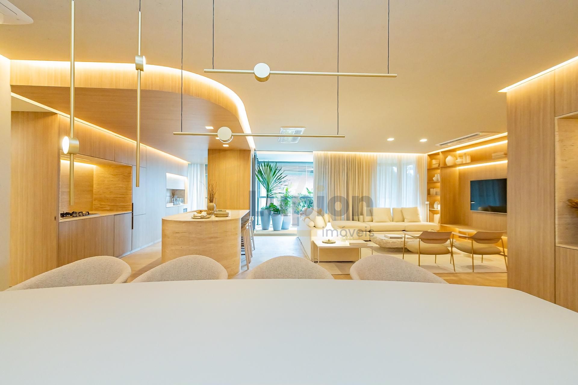 Apartamento com 3 quartos à venda, 195 m  por 1.845.000 - Ecov...