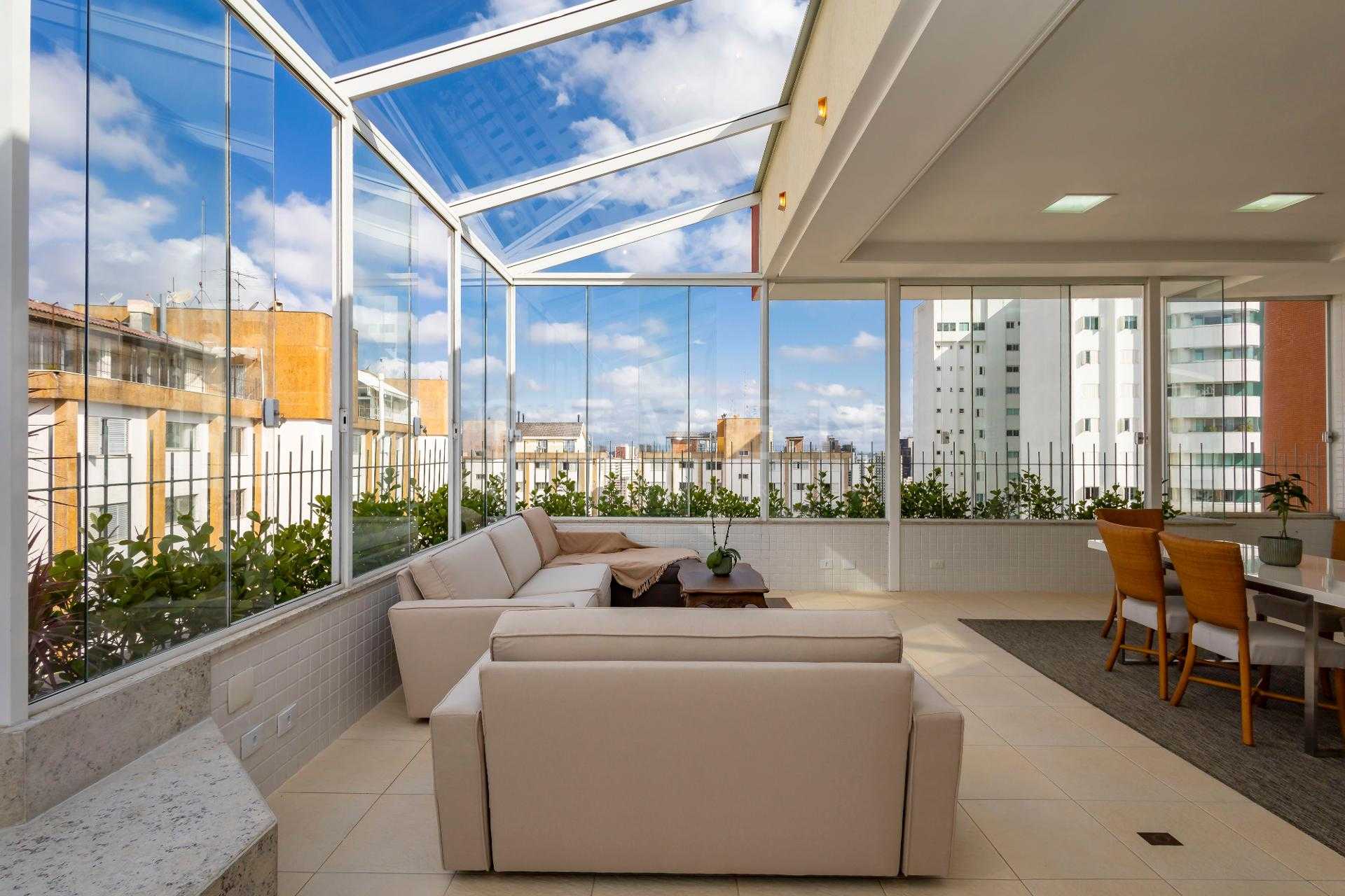 Cobertura Exclusiva 4 Quartos, 2 Suítes e Jacuzzi no Centro Cí...