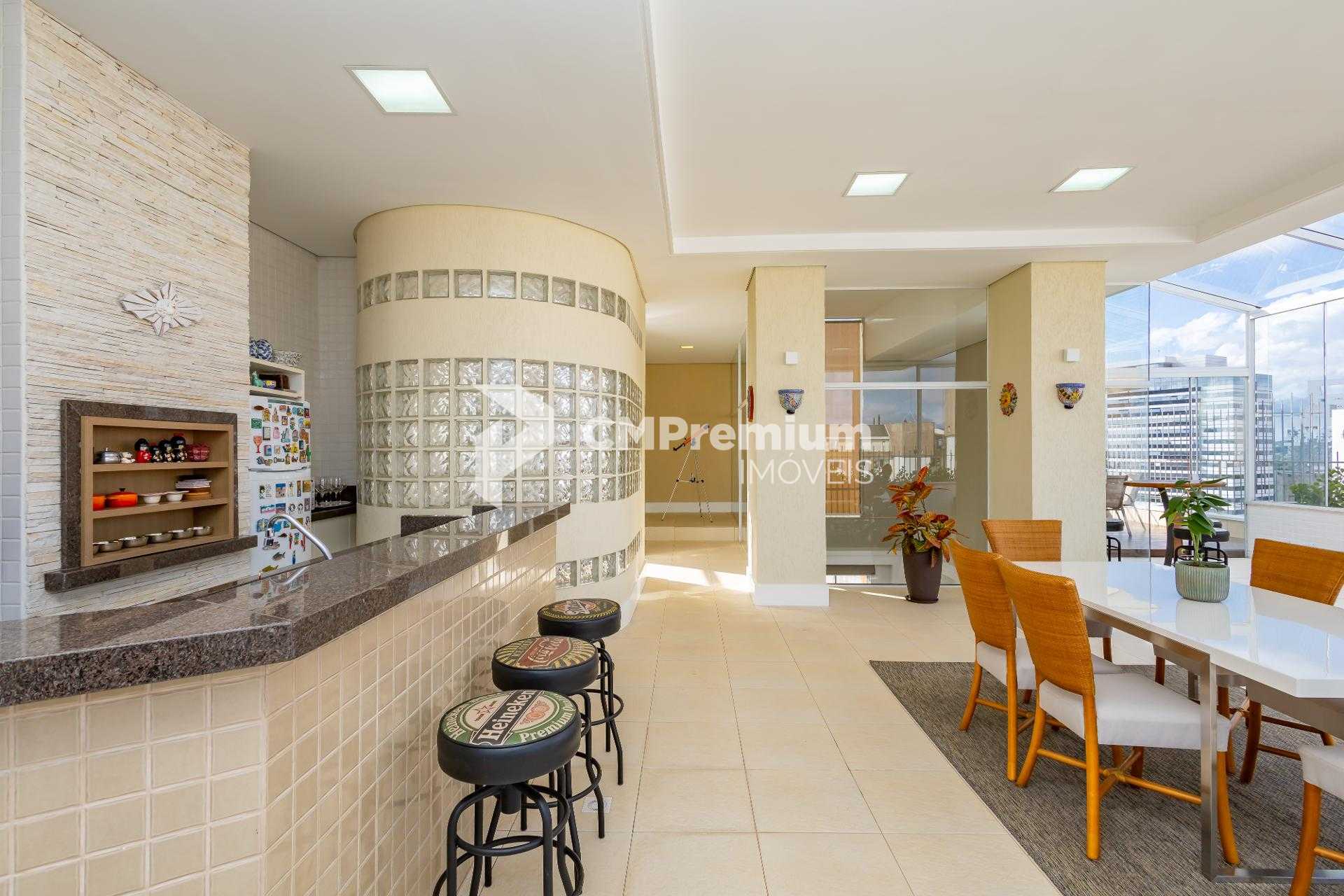 Cobertura Exclusiva 4 Quartos, 2 Suítes e Jacuzzi no Centro Cí...