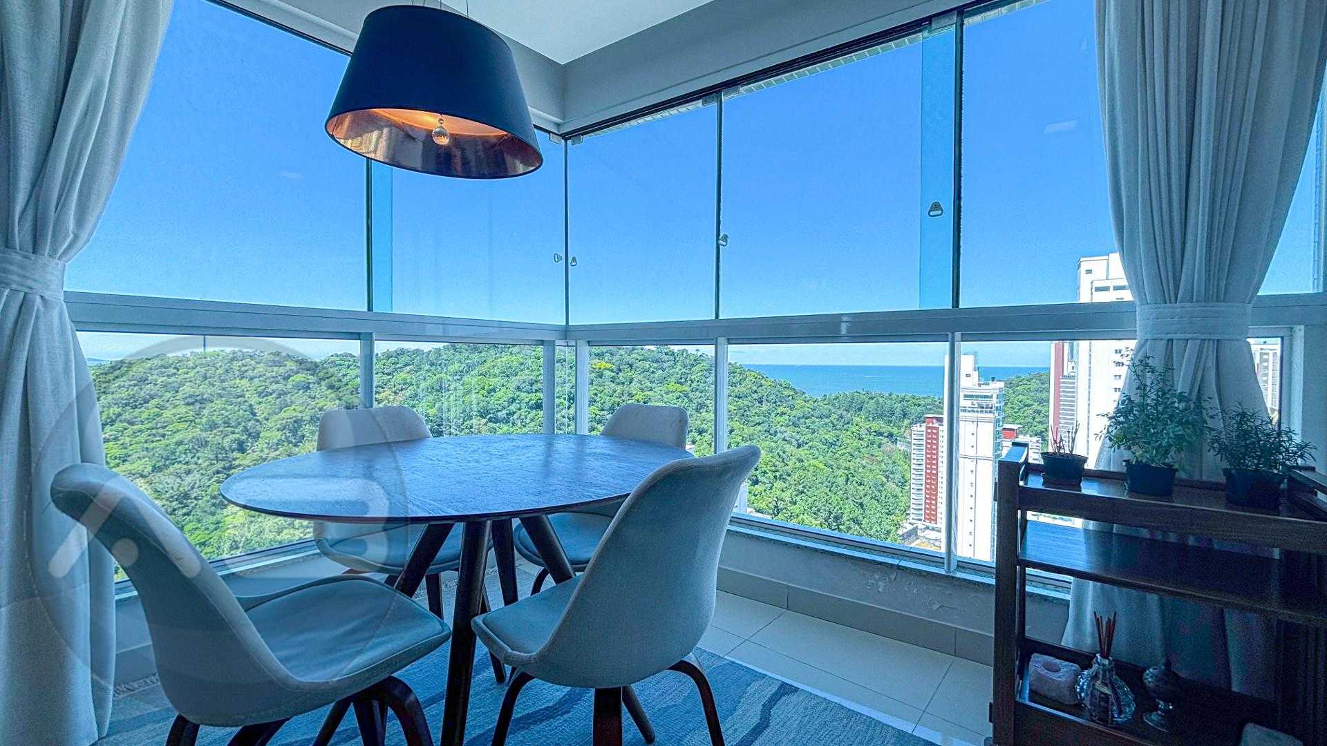 Apartamento mobiliado 3 suítes vista mar na Barra Norte em Bal...