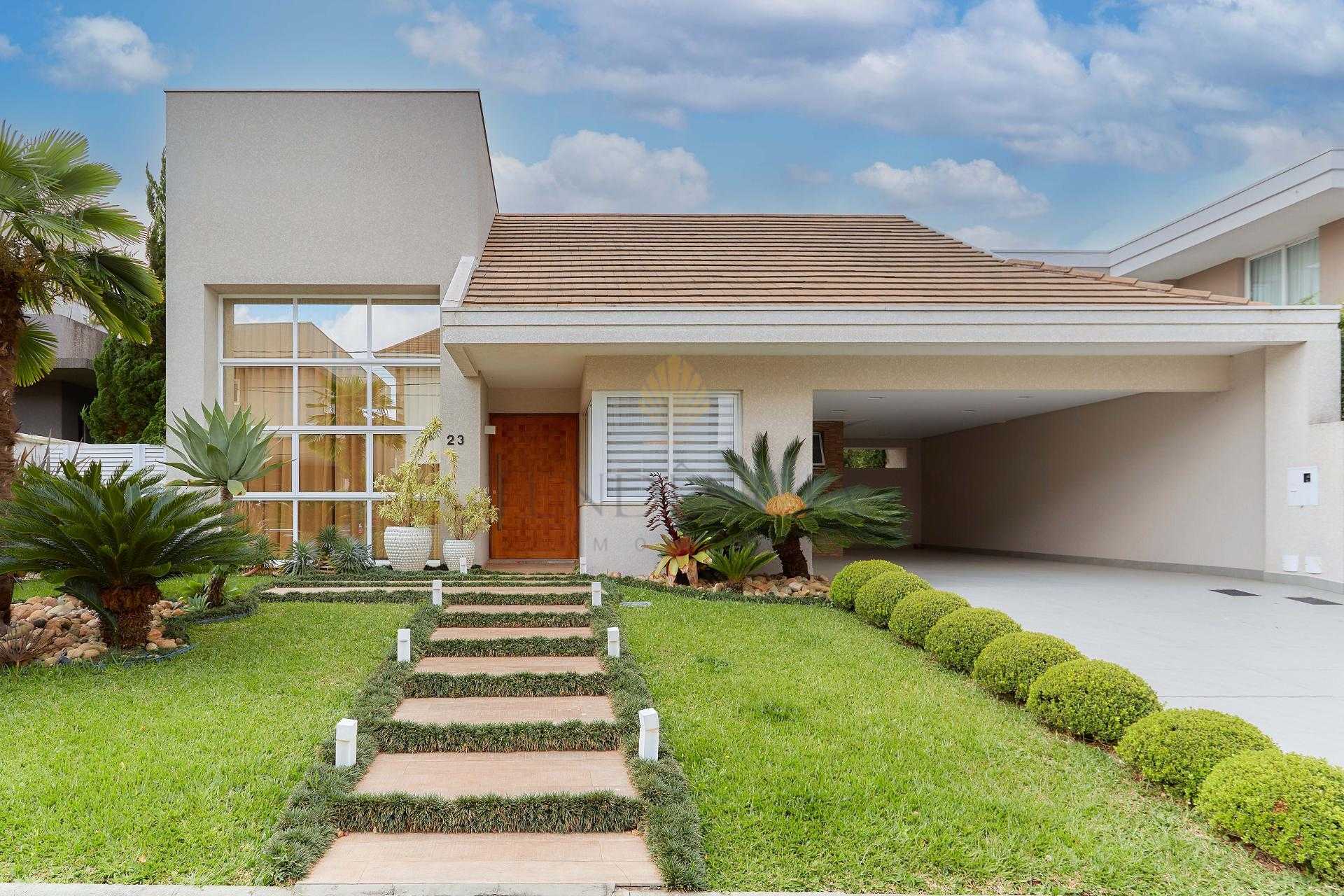 Casa com 4 quartos sendo 2 su?tes ? venda, 346.82 m2, SANTA FE...