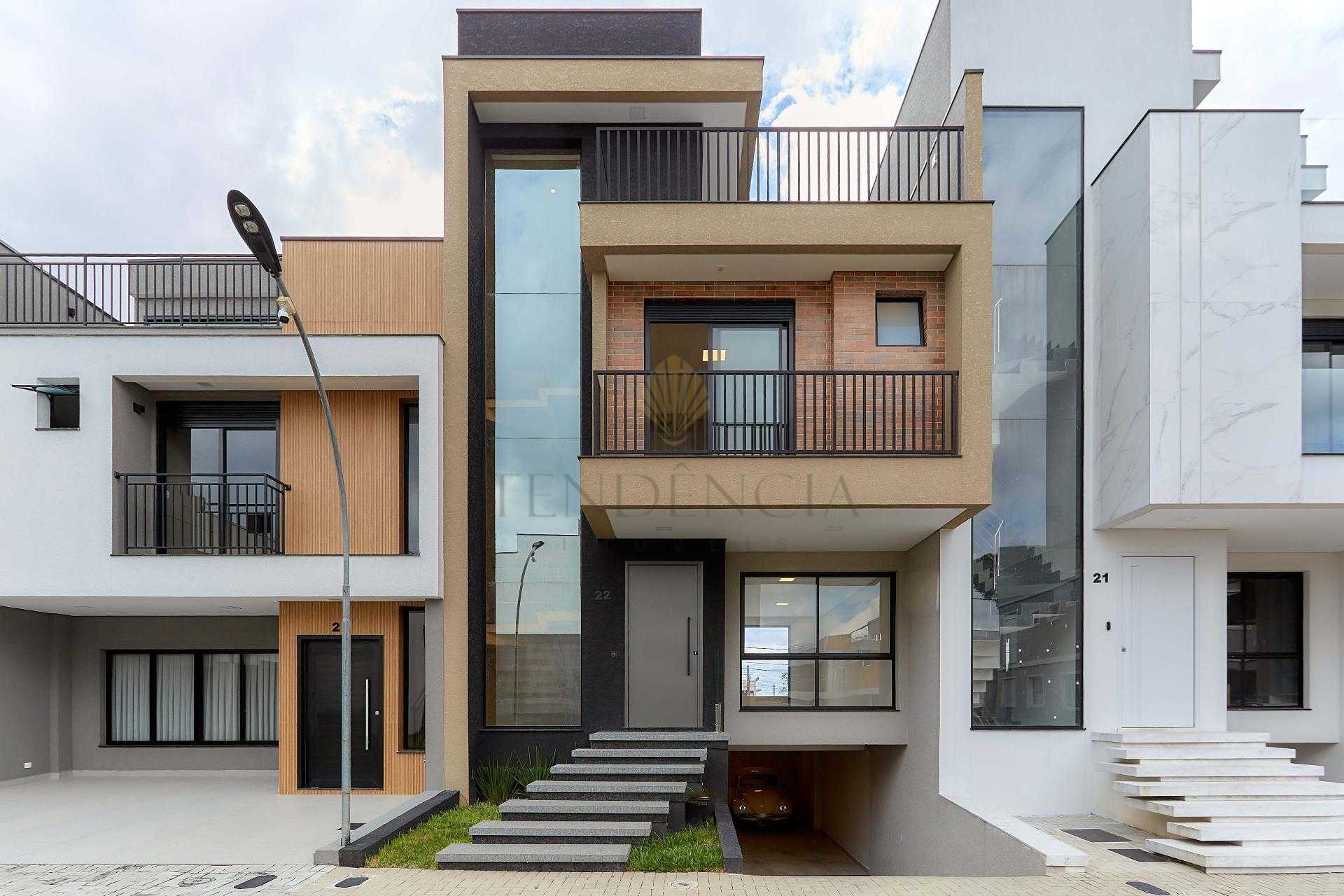 Casa ALTO PADRÂO com 3 Suítes à venda, 252 m2, PINHEIRINHO, CU...