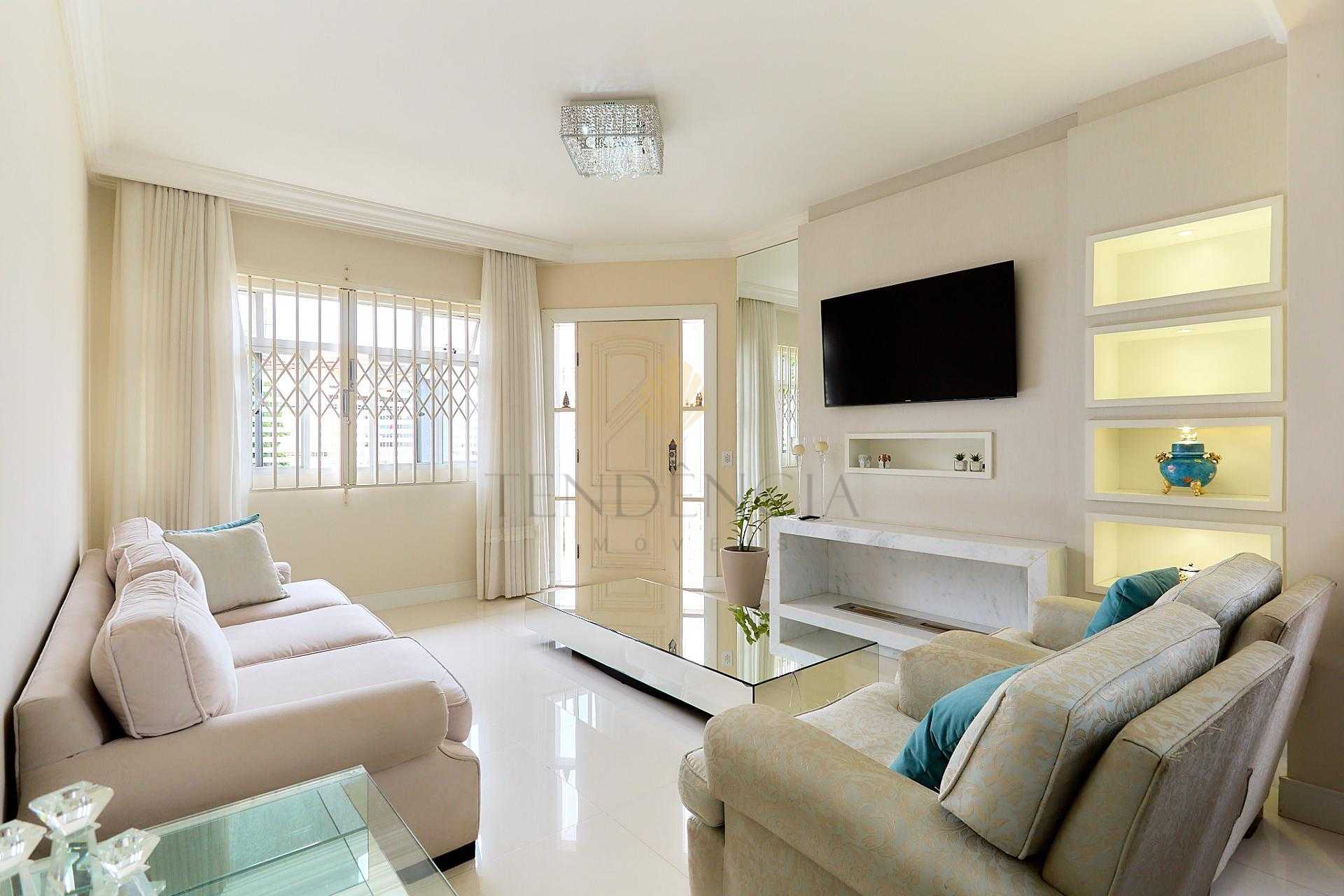 Casa térrea de esquina com 3 quartos sendo 1 suíte à venda, 16...