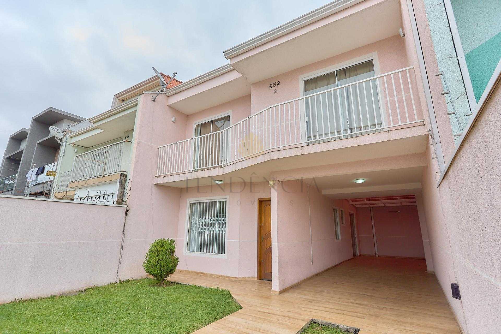 Sobrado com 3 quartos sendo 1 su?te ? venda,128 m2, PINHEIRINH...