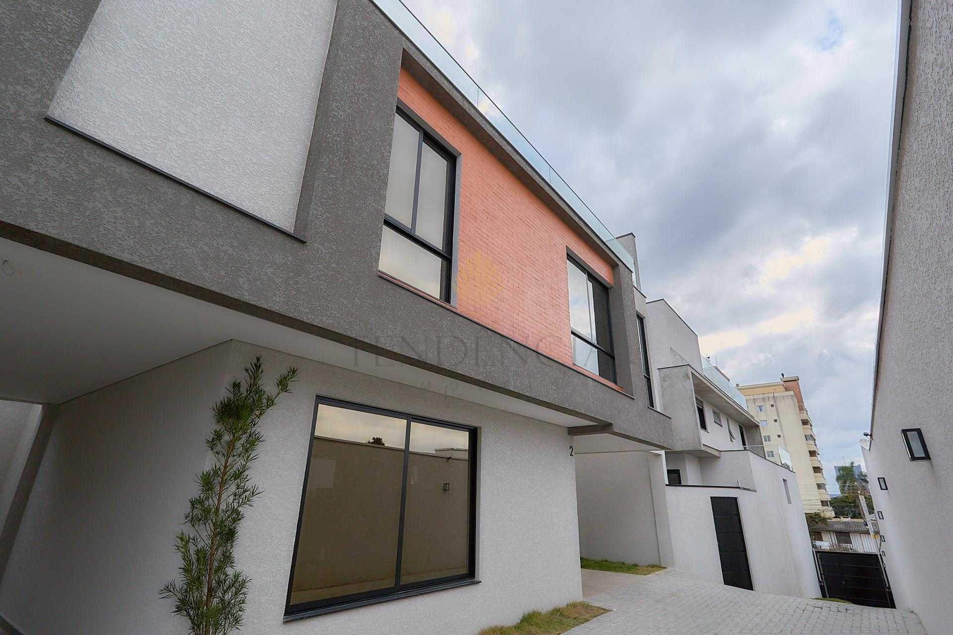 Sobrado em Condomínio com 3 quartos à venda, 130 m2, SANTA QUI...
