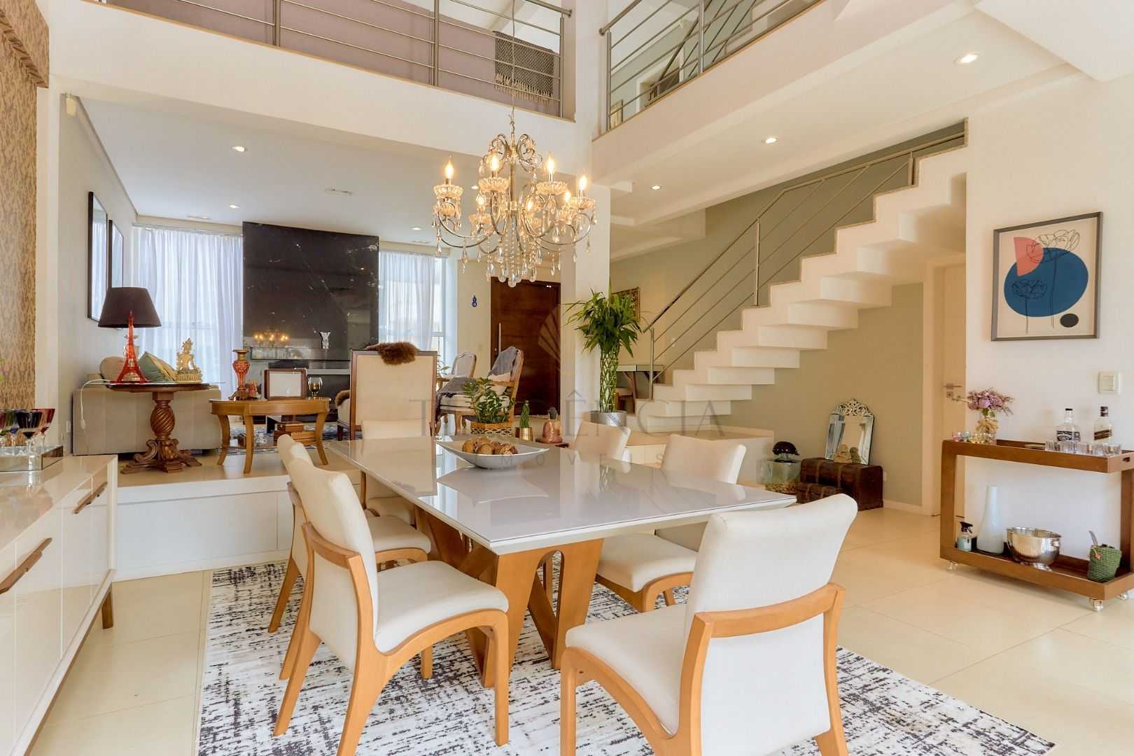 Casa com 3 quartos ? venda, 253 m2,  Campo Comprido - Curitiba PR