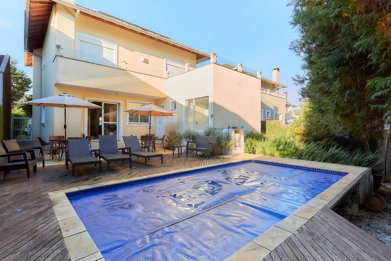 Casa em condomínio com piscina, 4 Suítes, à venda, 266,24 m2, ...