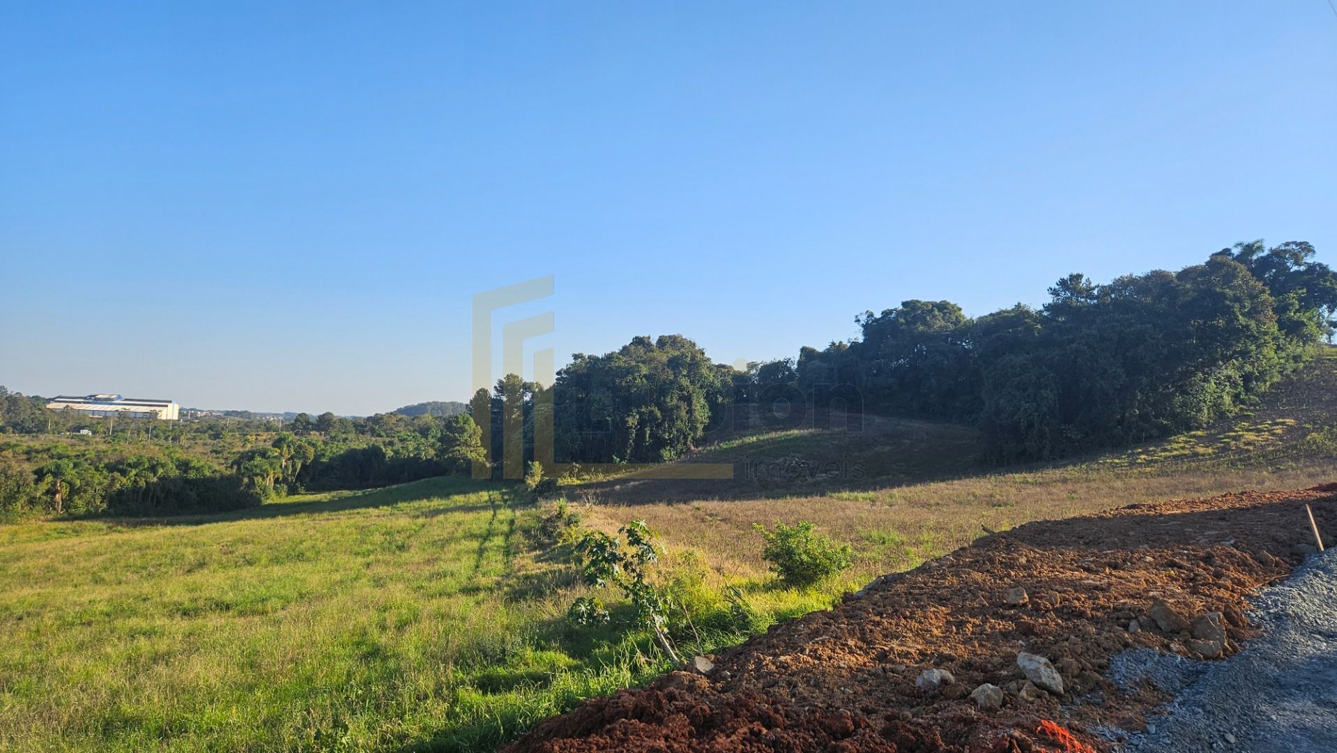 Área Industrial em Araucária  73.306m  Frente PR-423 com Poten...