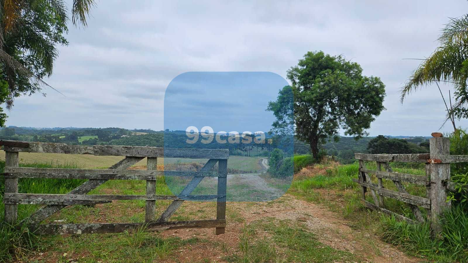 Fazenda com 70 alqueires, casa, rio e lago a 8 km da BR-476  A...