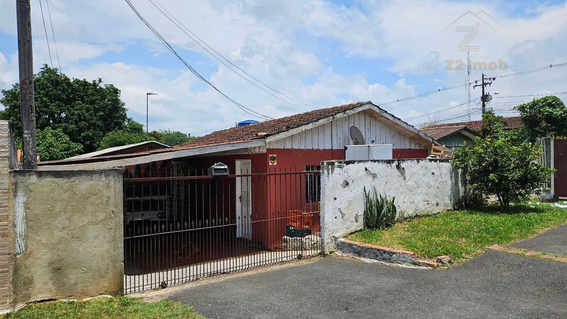 Duas casas em alvenaria em Araucária  360m  para morar e inves...