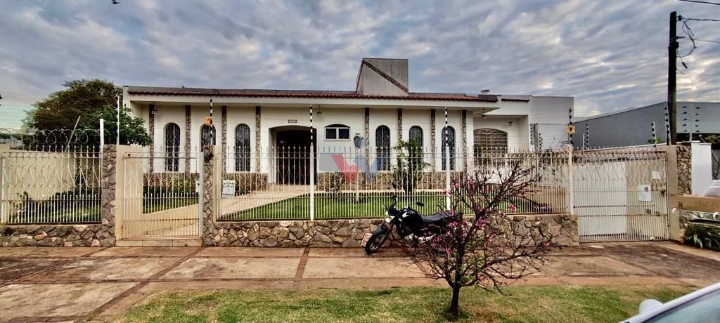 Espetacular Casa de 440m  com 4 Suítes em Terreno de 640m   Lo...