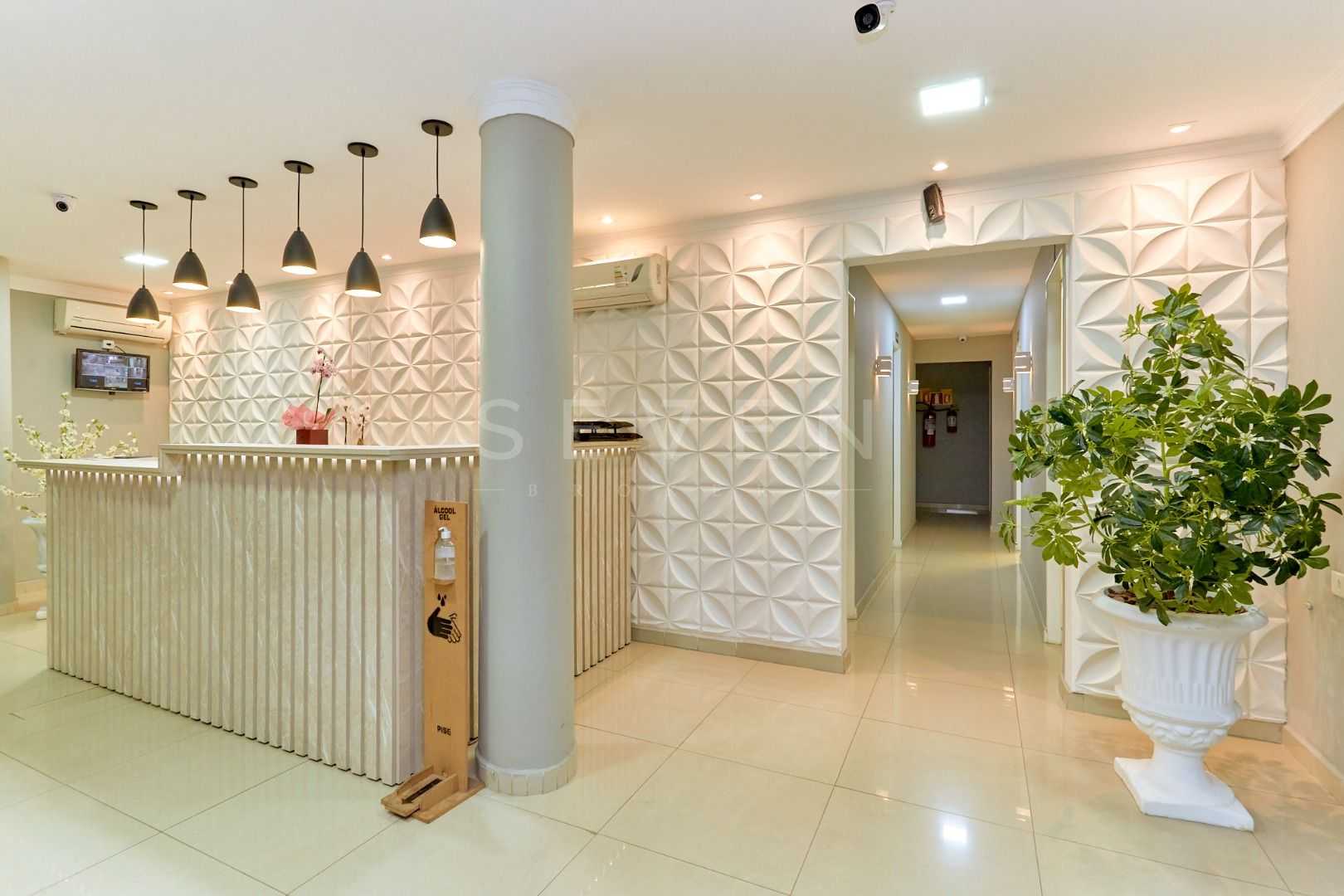 Prédio Comercial de Prestígio no Coração de Curitiba  850 m 