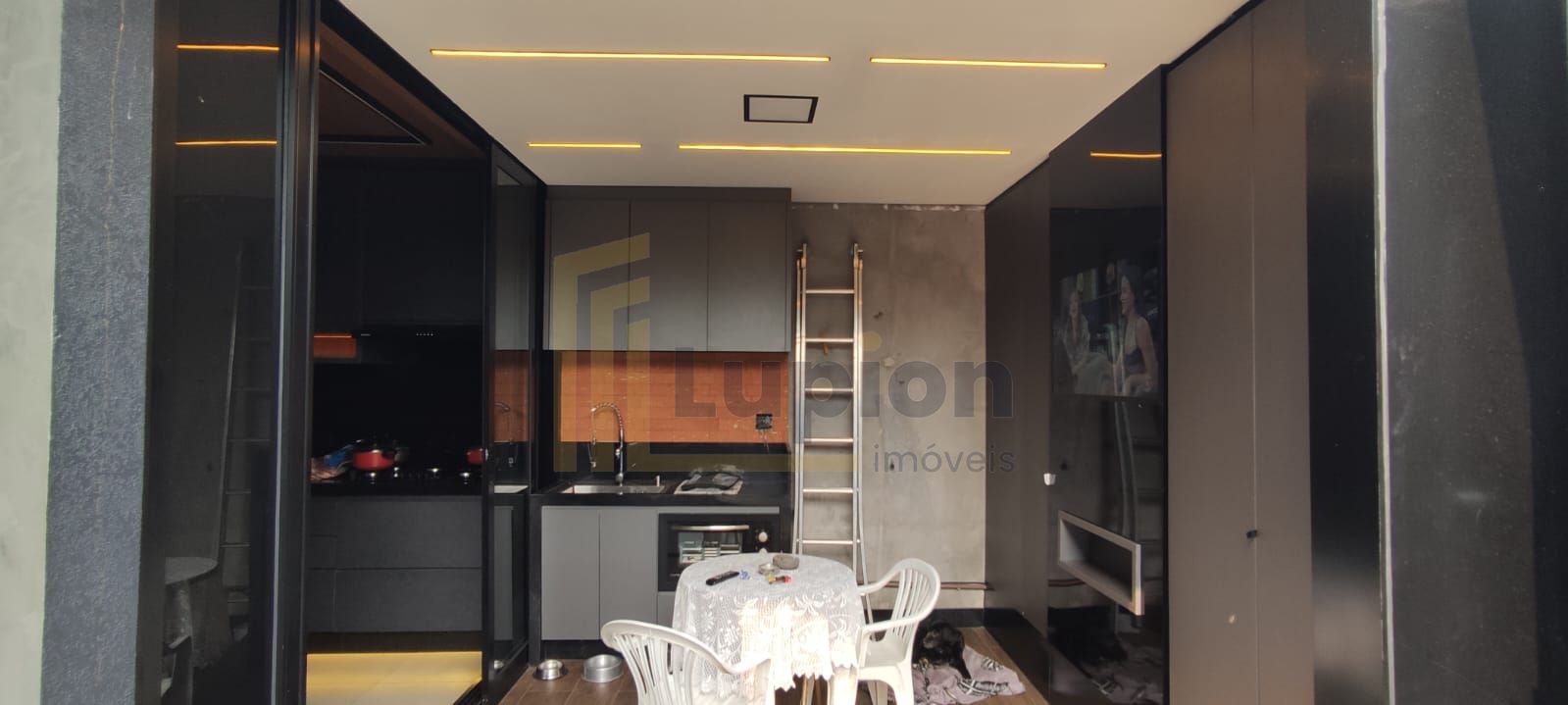 Casa à Venda no Jardim São José  Sarandi PR | 2 Quartos  1 Suí...