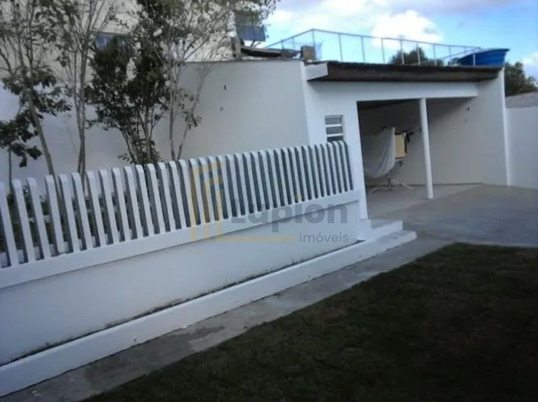 Sobrado 212m  com suíte, sala de festas, churrasqueira e amplo...