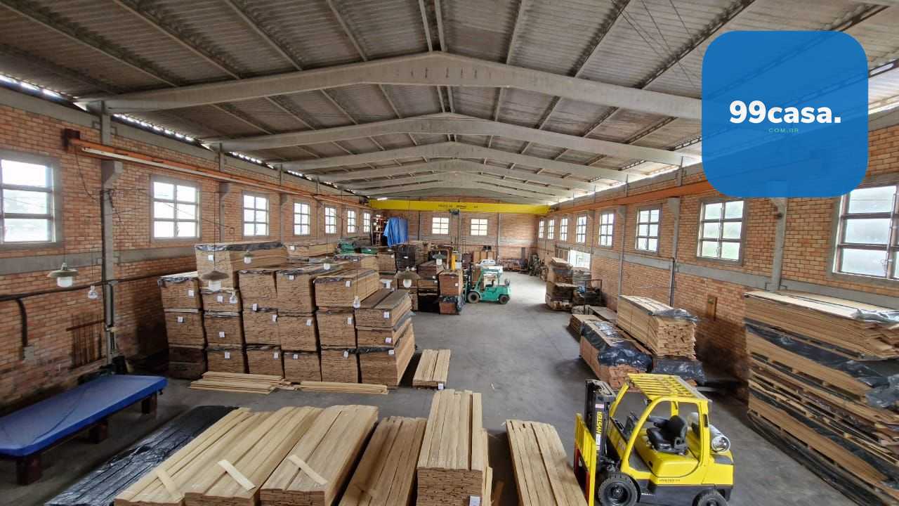 Barracão na Cidade Industrial com 1.075m , Pátio Amplo e Escri...