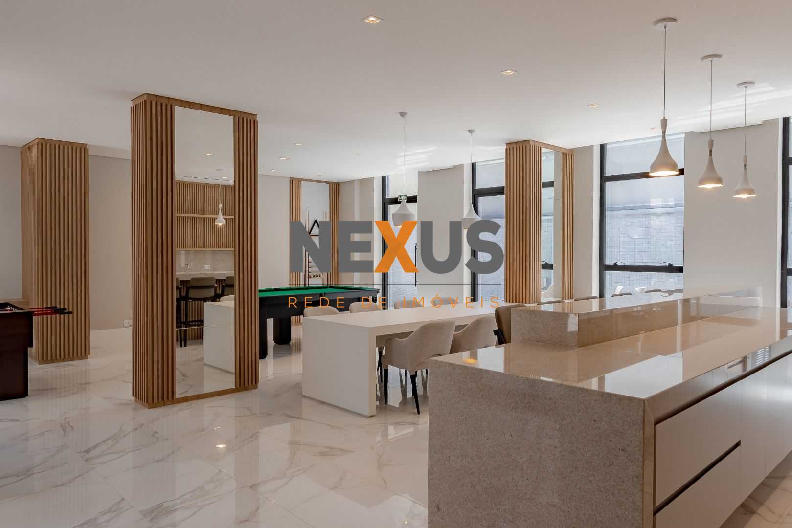 Luxuoso Apartamento no Batel  Conforto, Elegância e Lazer em C...
