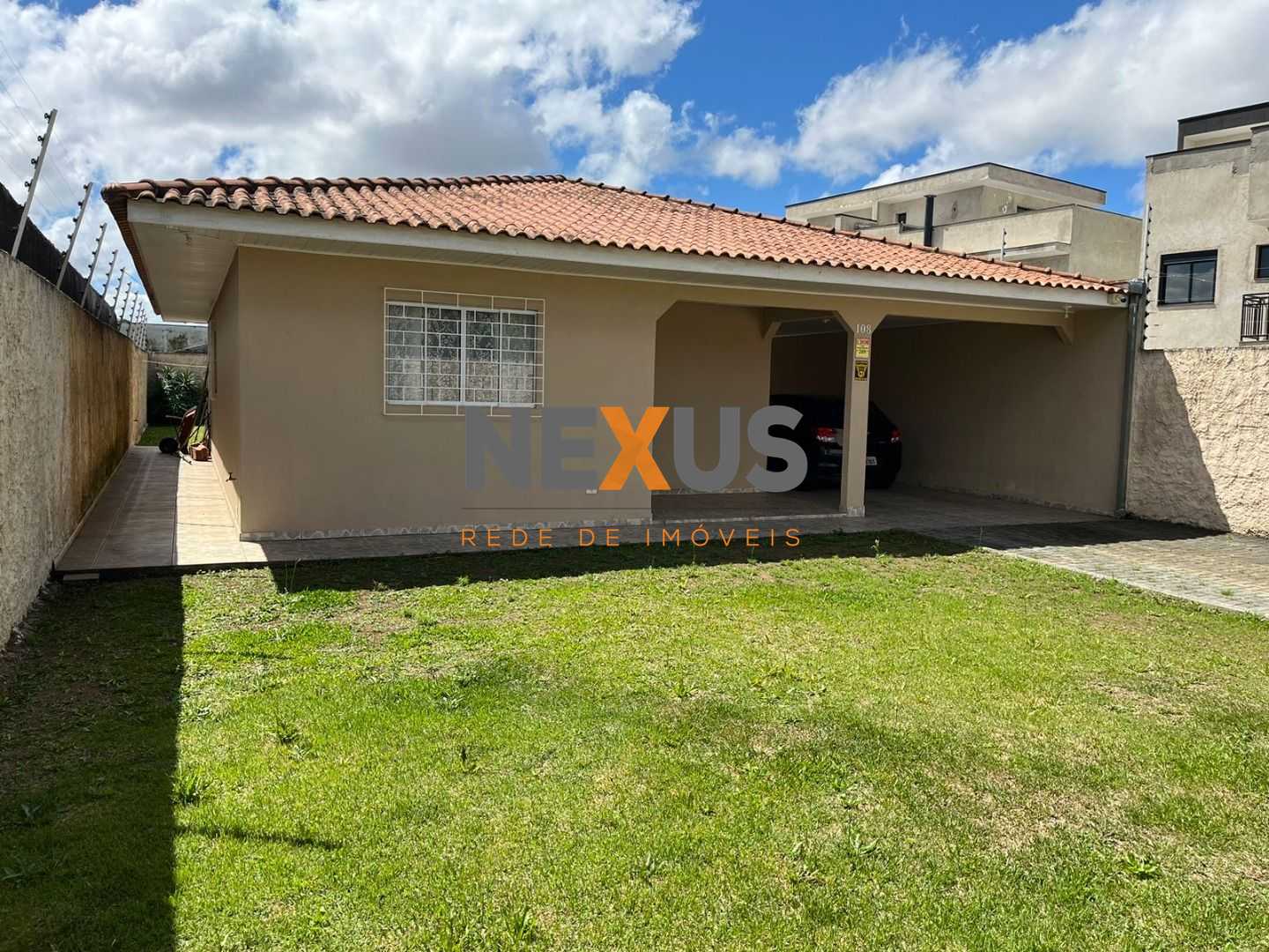 Magnífica Casa à Venda no Uberaba, Curitiba  Conforto, Espaço ...