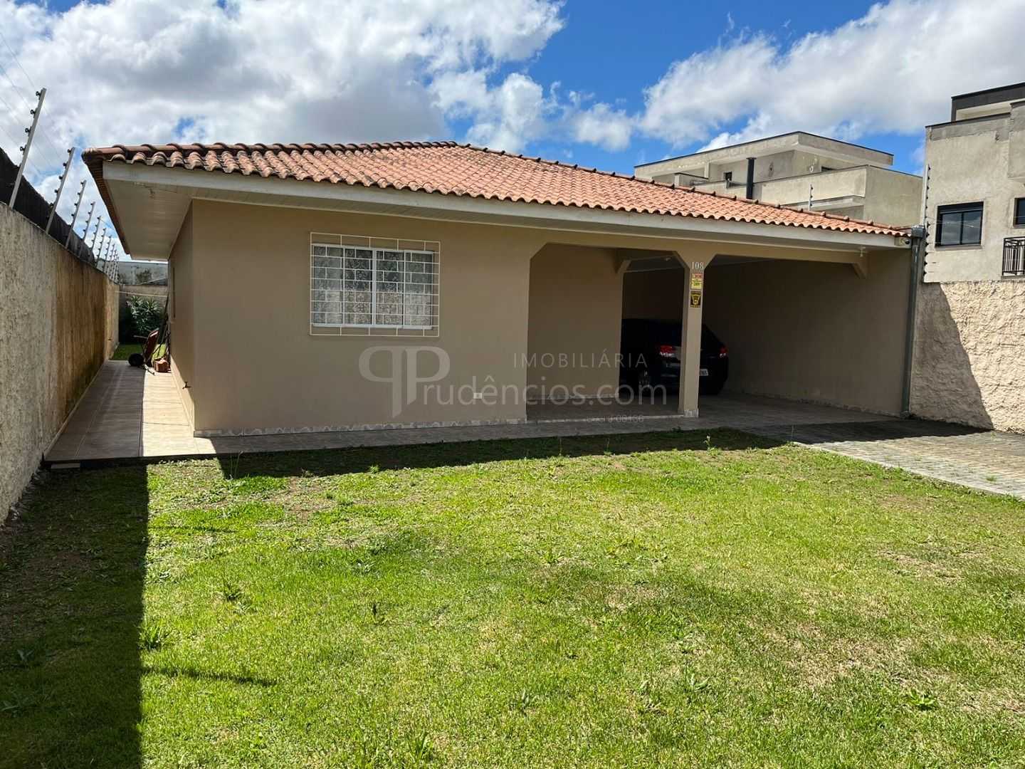 Magnífica Casa à Venda no Uberaba, Curitiba  Conforto, Espaço ...