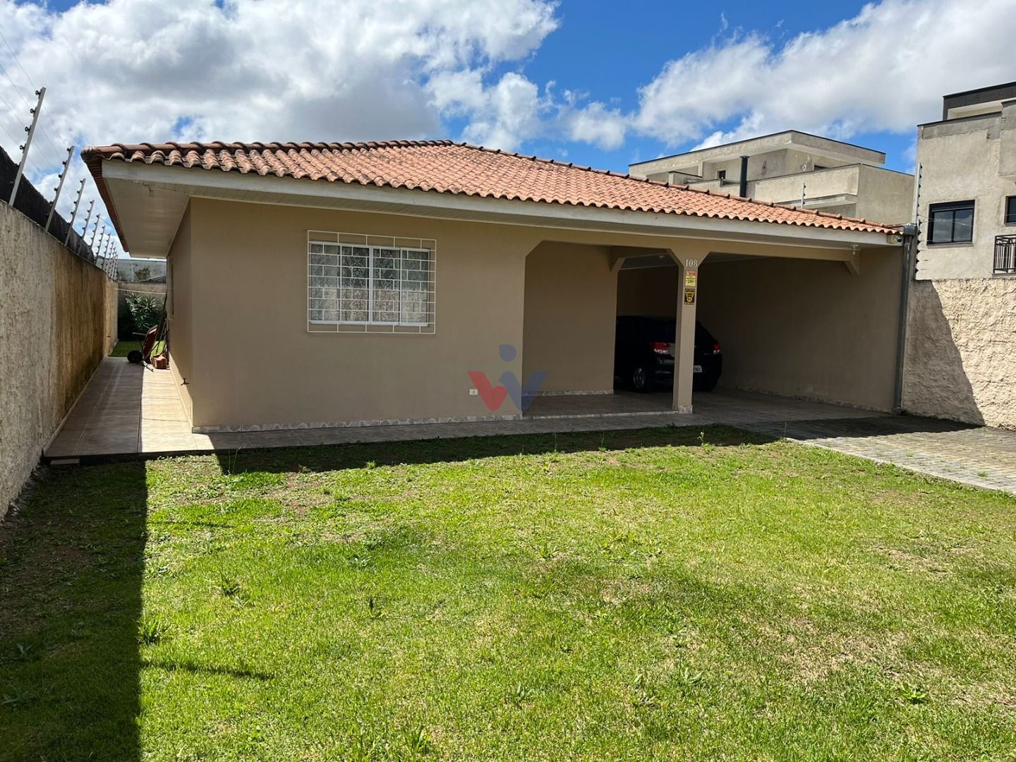 Magnífica Casa à Venda no Uberaba, Curitiba  Conforto, Espaço ...