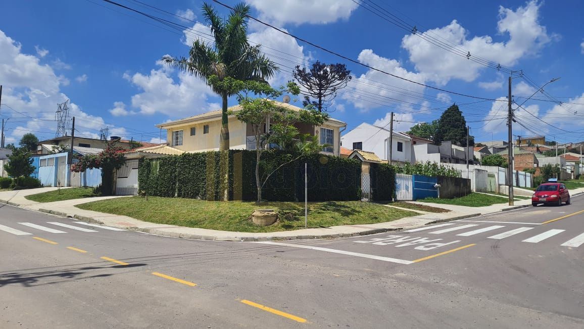 Sobrado de Esquina em Araucária  3 Quartos, Suíte com Hidro e ...