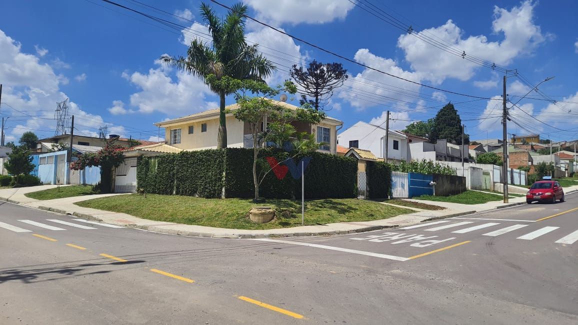 Sobrado de Esquina em Araucária  3 Quartos, Suíte com Hidro e ...