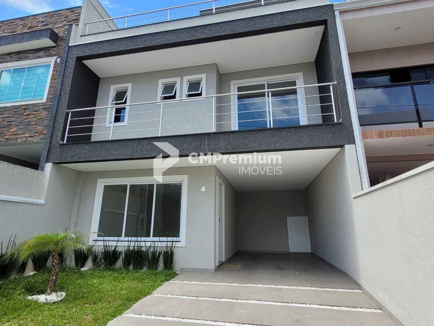 Sobrado Triplex Novo com Terraço e Churrasqueira em Condomínio...