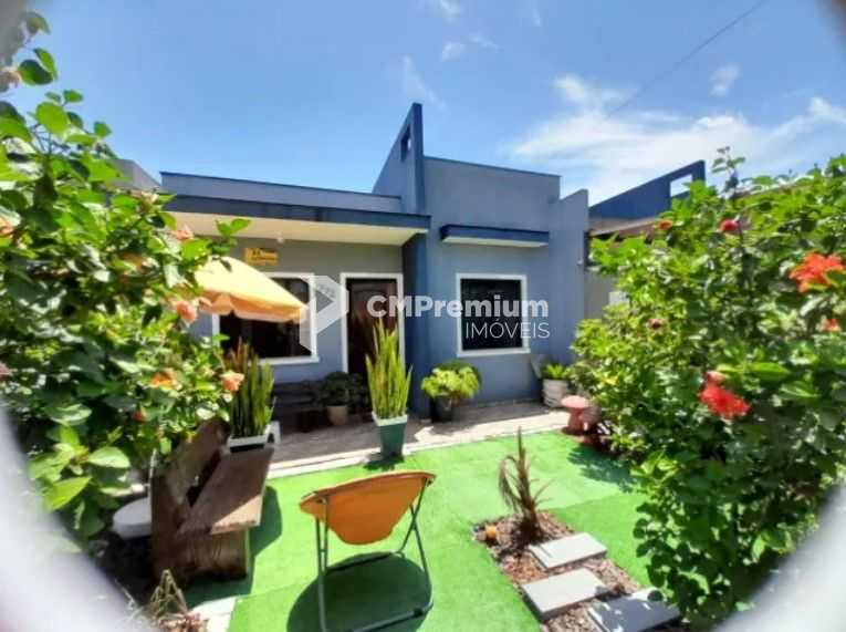 Casa à Venda a 500m do Mar com 2 Quartos, Churrasqueira e Garagem