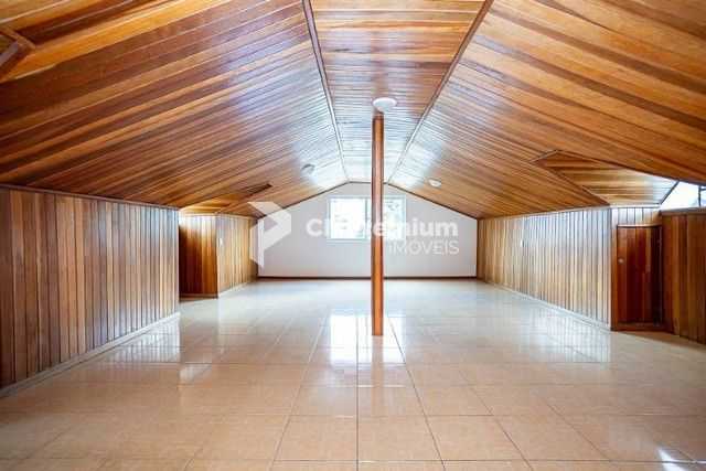 Sobrado com 3 Quartos, Loja no Térreo e Garagem para 5 Carros ...