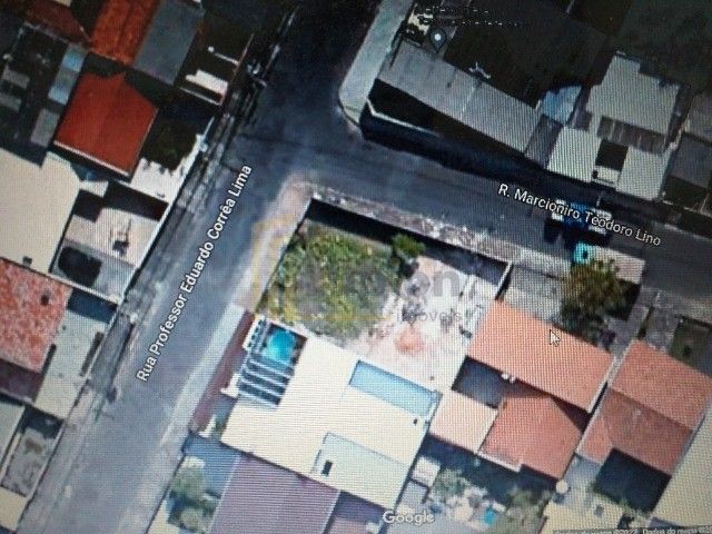 Terreno de Esquina em Curitiba  Perfeito para Construção ou In...